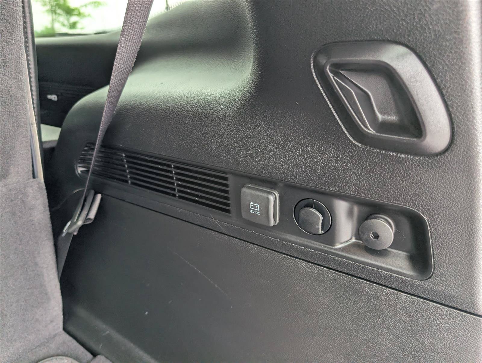 Used 2022 Jeep Wagoneer Series I AWD/4WD image 15