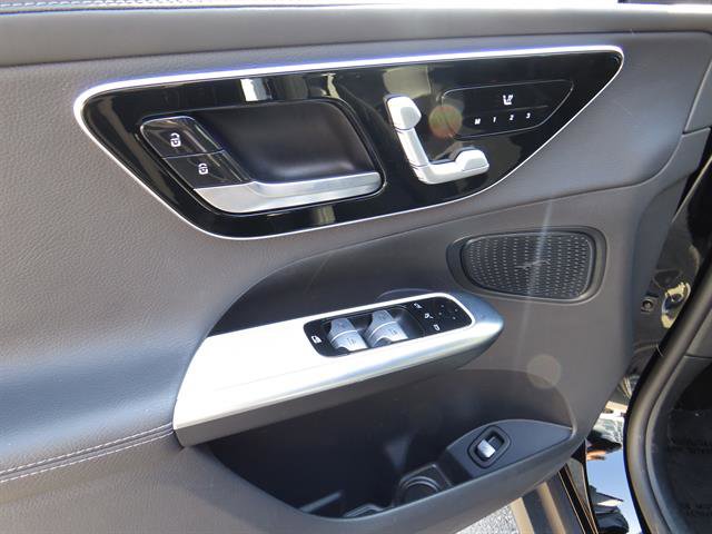 Used 2023 Mercedes-Benz GLC 300 4MATIC image 9