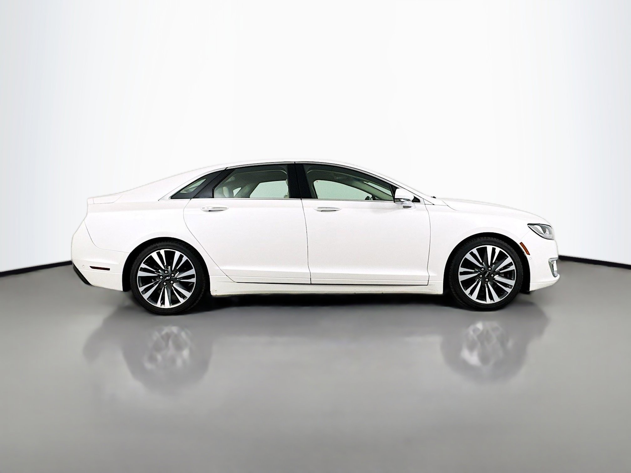 Used 2017 Lincoln MKZ Select w/ Technology Package AWD/4WD image 8