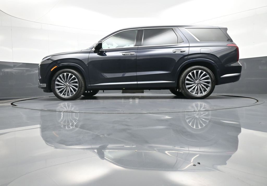 Used 2024 Hyundai Palisade Calligraphy image 35