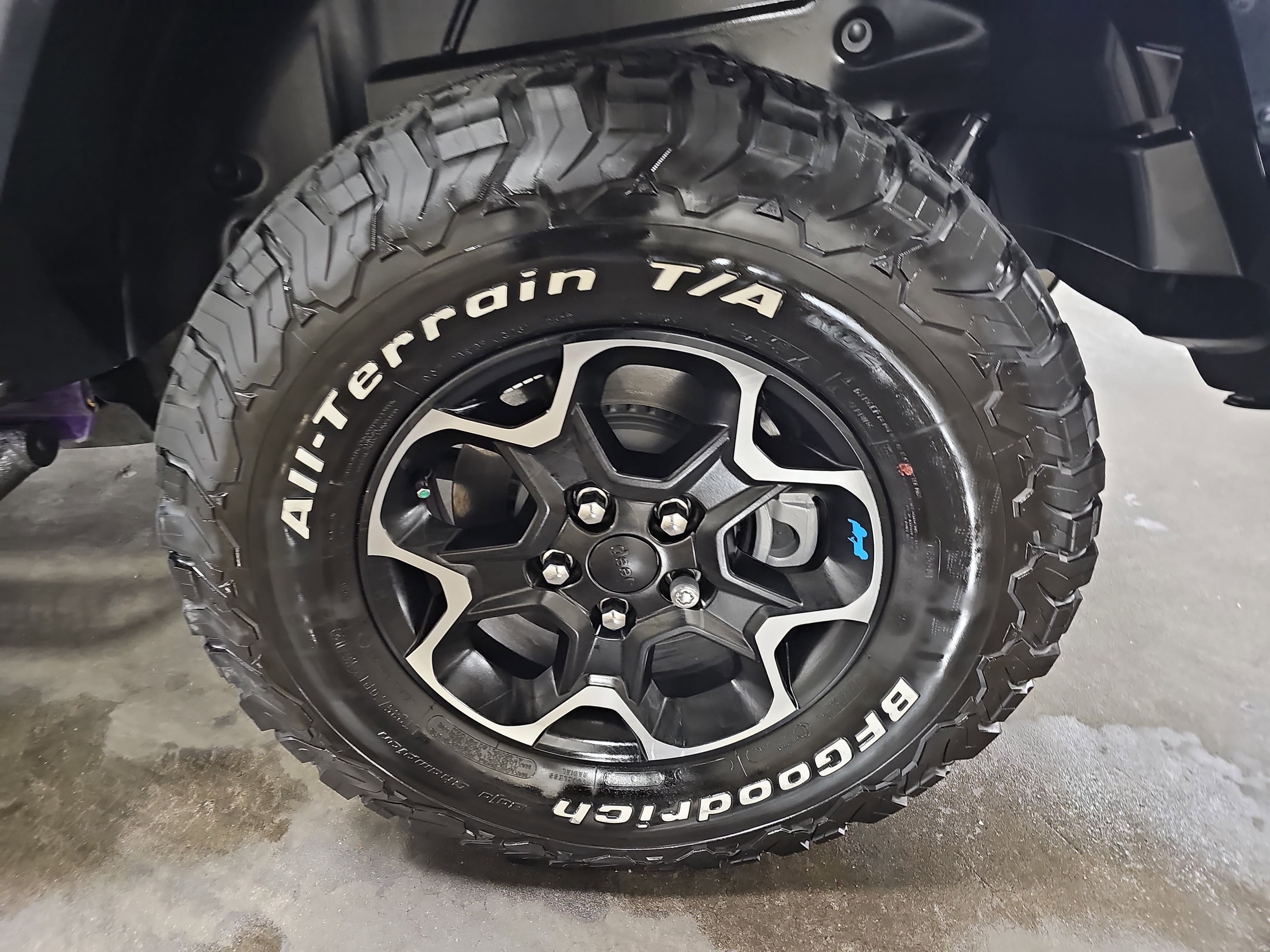 Used 2023 Jeep Wrangler Unlimited Rubicon 4xe w/ Safety Group image 33