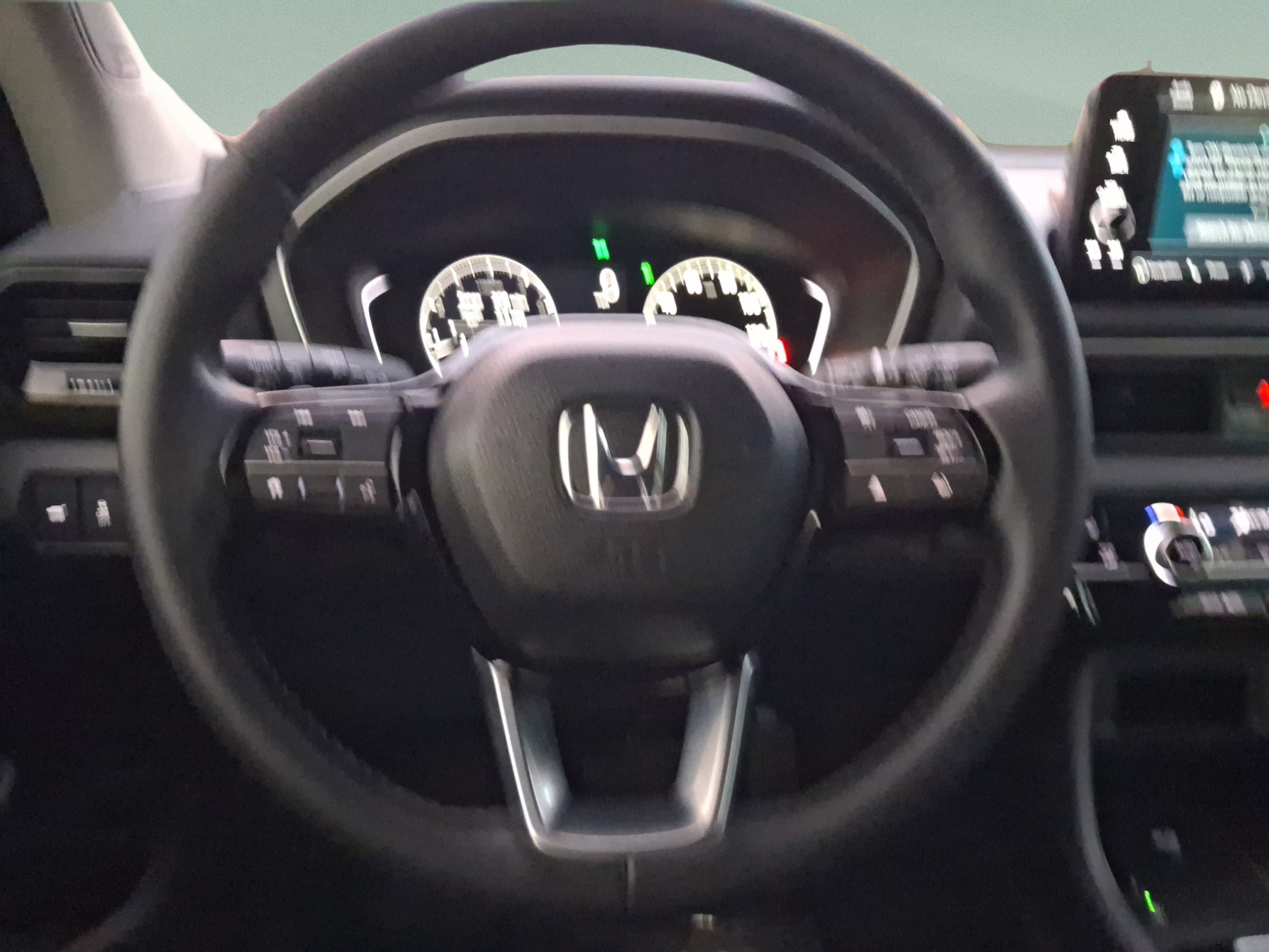 Used 2025 Honda Pilot Touring image 21
