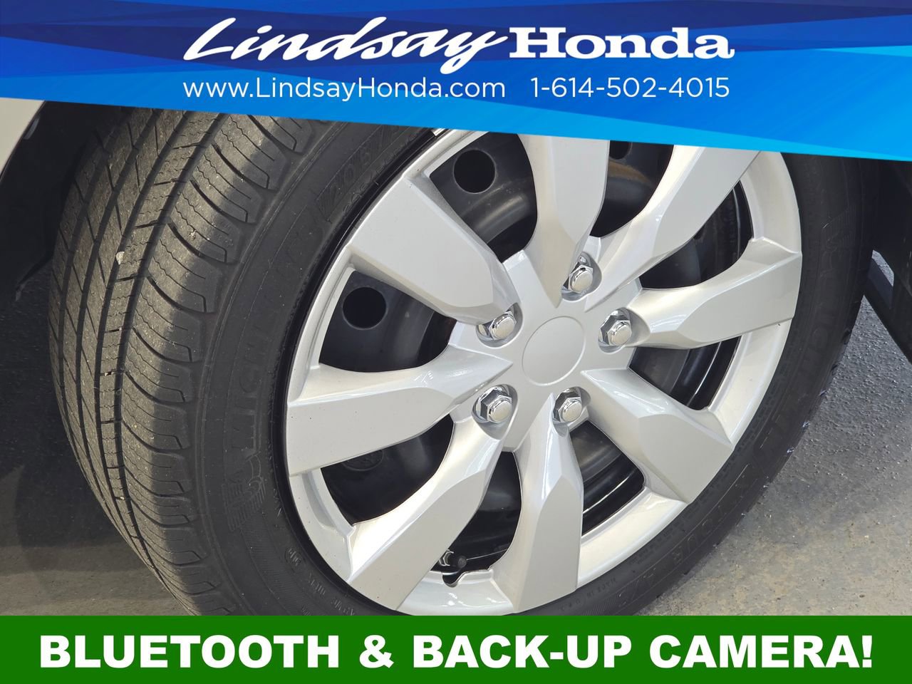 Used 2014 Toyota Corolla LE FWD image 25