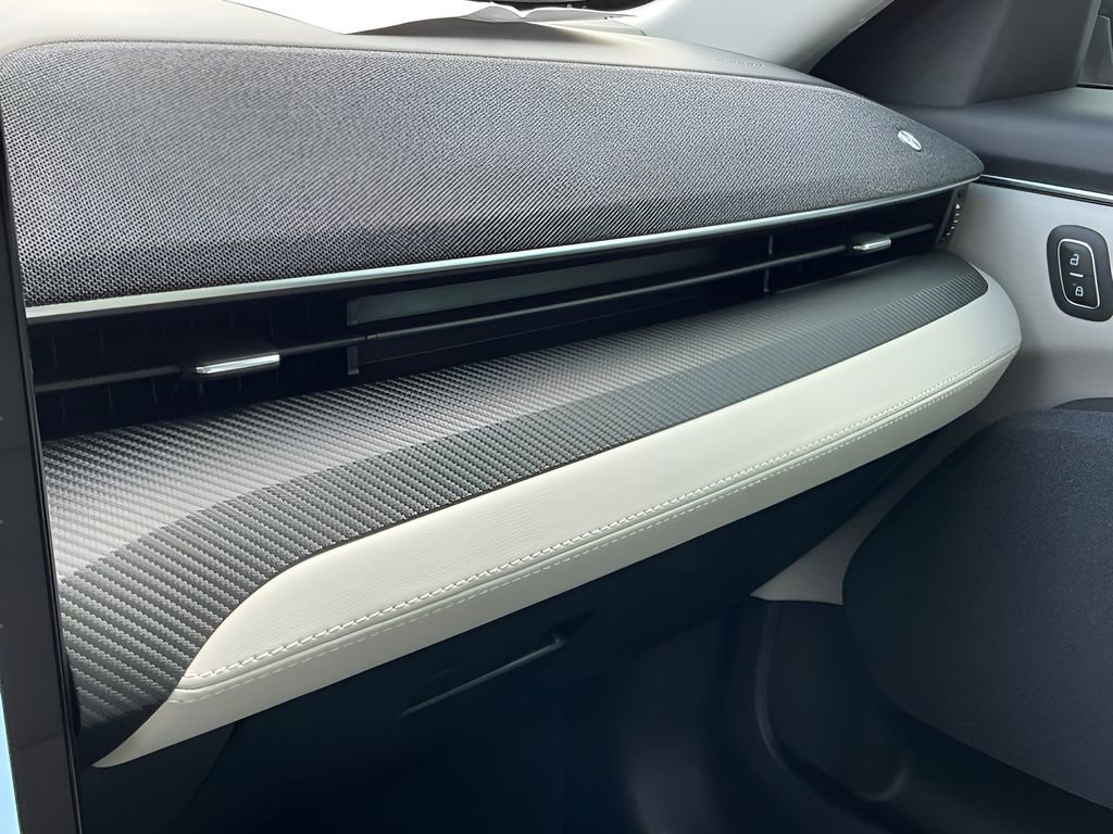 Certified 2025 Ford Mustang Mach-E Premium image 42