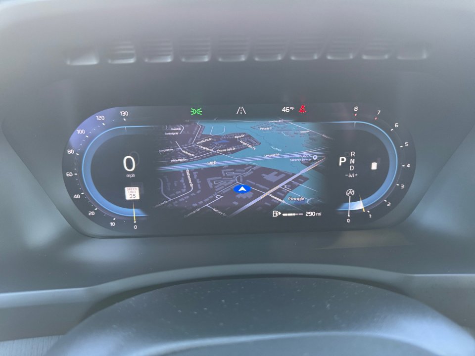 Used 2024 Volvo XC90 B6 Ultimate w/ Protection Package Premier image 14