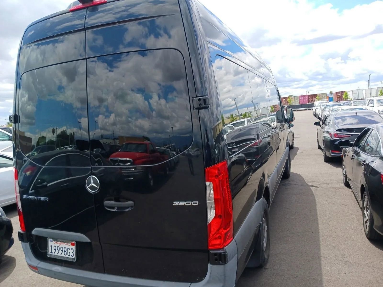 Used 2019 Mercedes-Benz Sprinter 2500 w/ Driver Convenience Package image 4