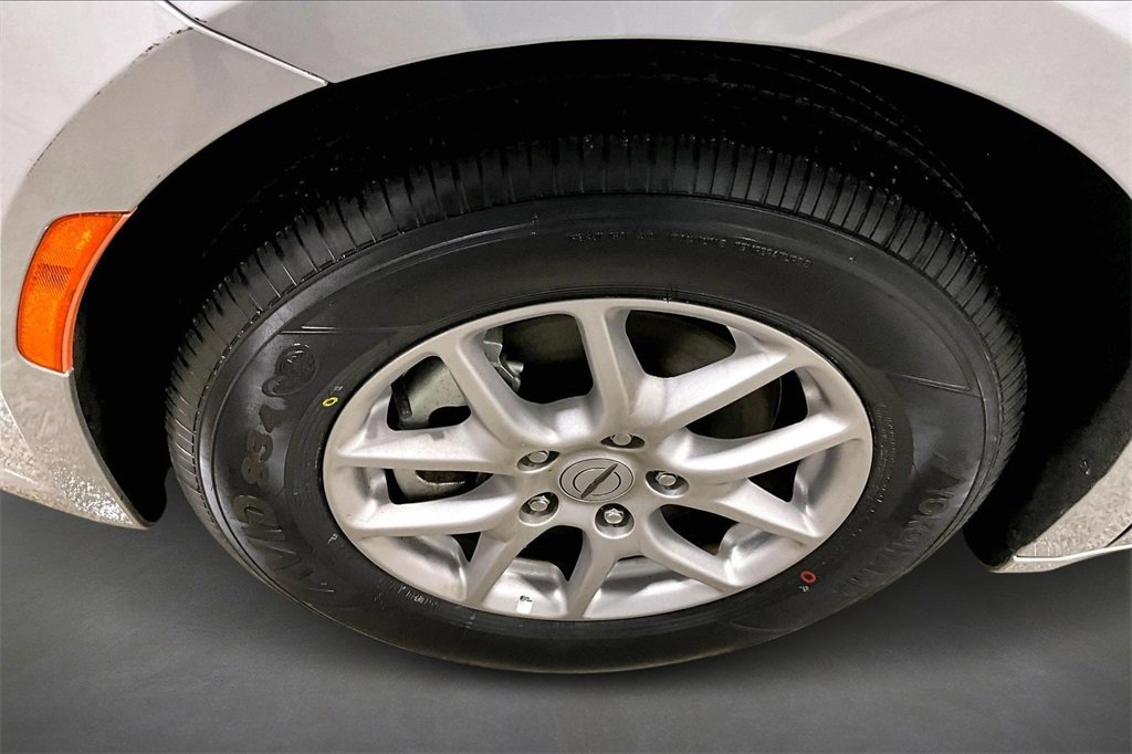 Used 2024 Chrysler Pacifica Touring-L image 33