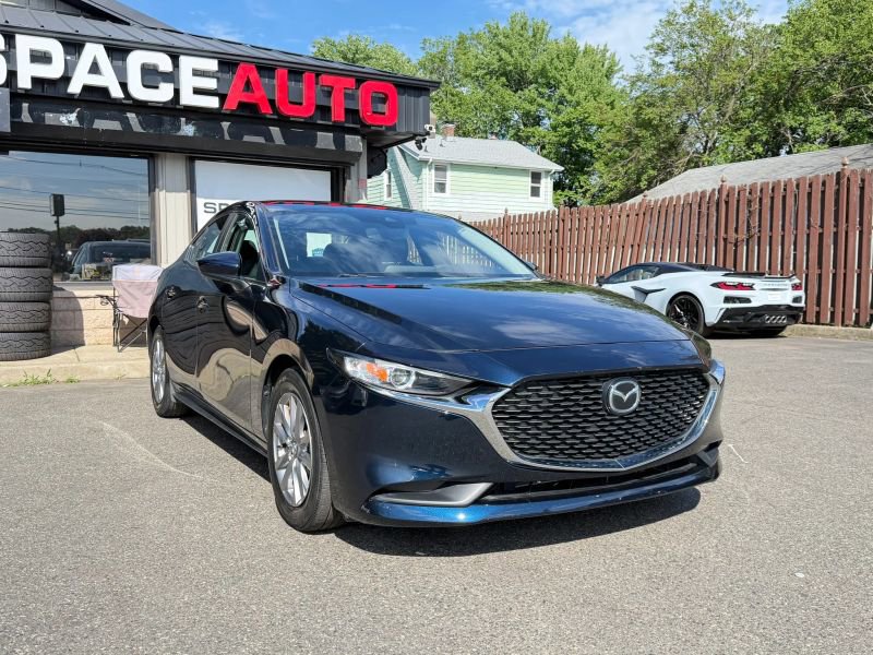 Used 2020 MAZDA MAZDA3 Sedan FWD image 4