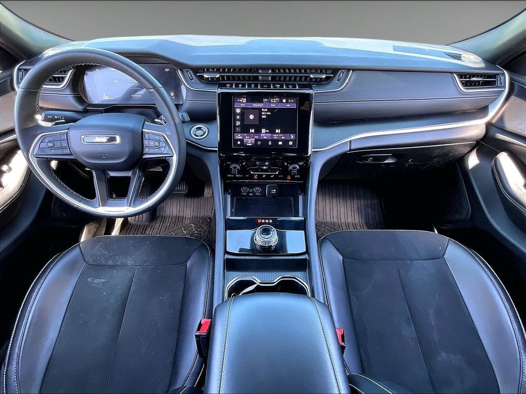 Used 2025 Jeep Grand Cherokee Altitude AWD/4WD image 20