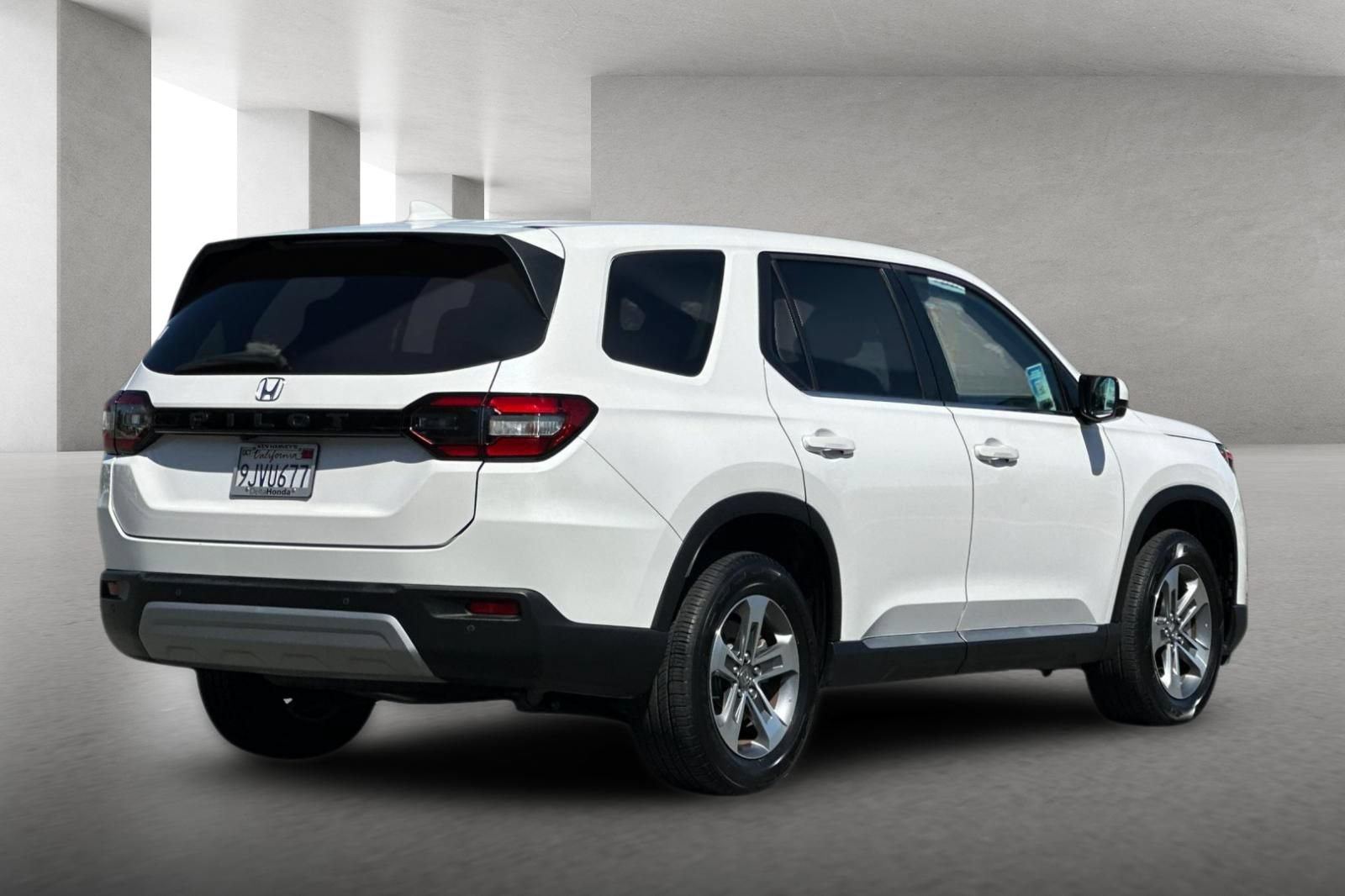 Used 2024 Honda Pilot EX-L image 4