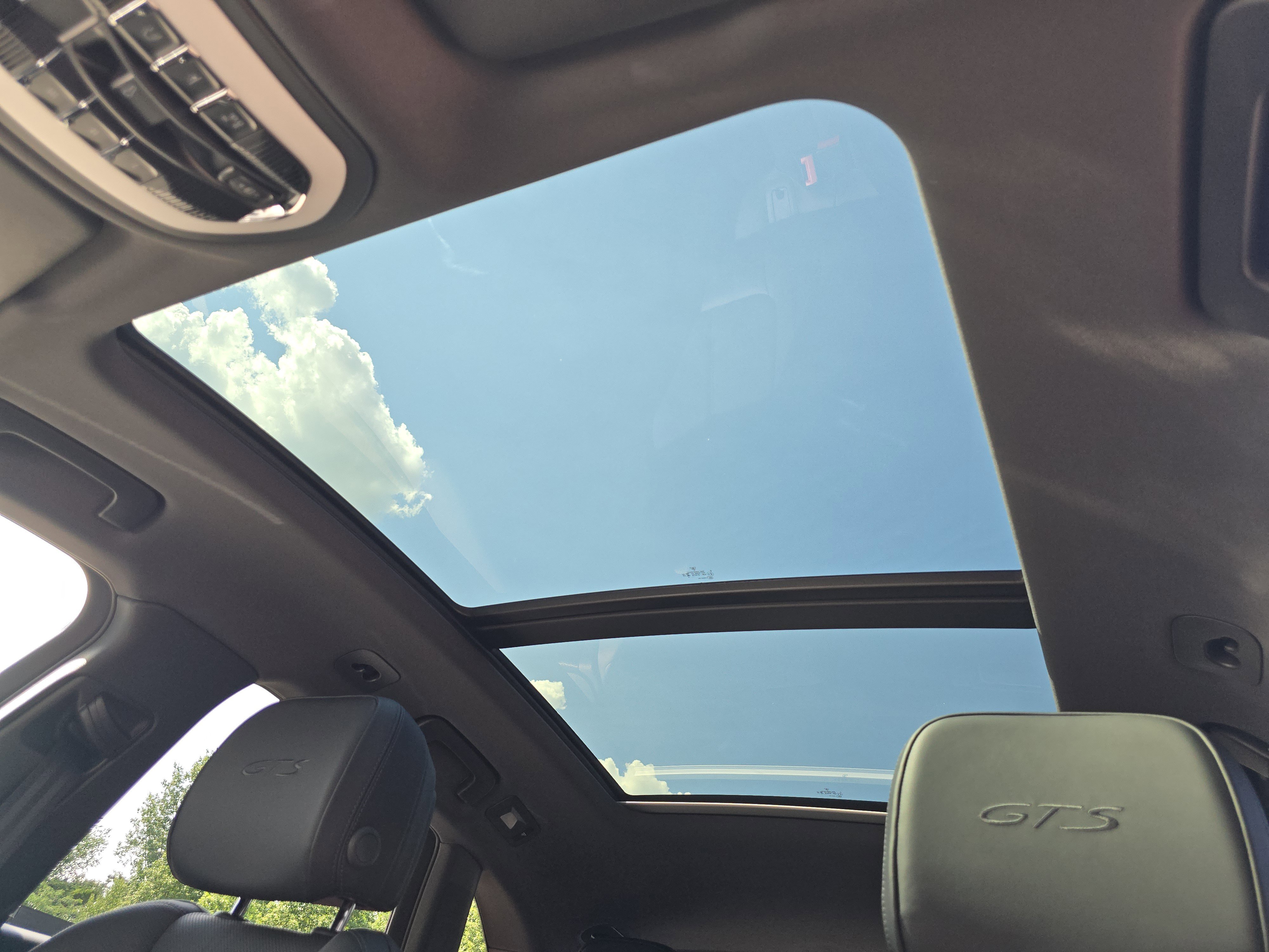 New 2025 Porsche Macan GTS image 30