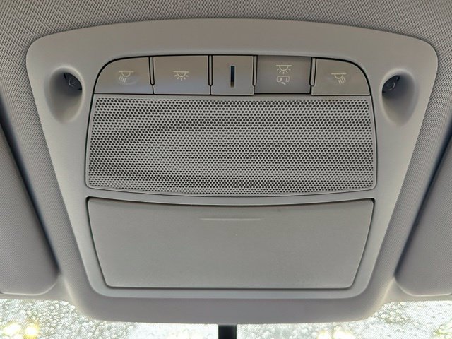 Used 2015 Nissan Rogue S FWD image 37