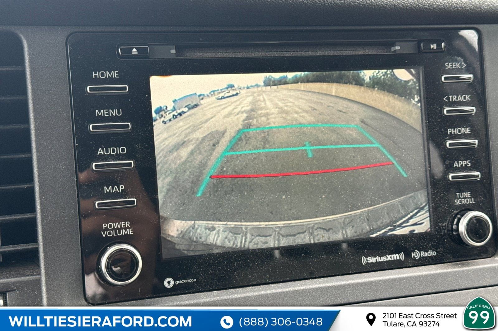 Used 2020 Toyota Sienna XLE w/ XLE Navigation Package FWD image 28