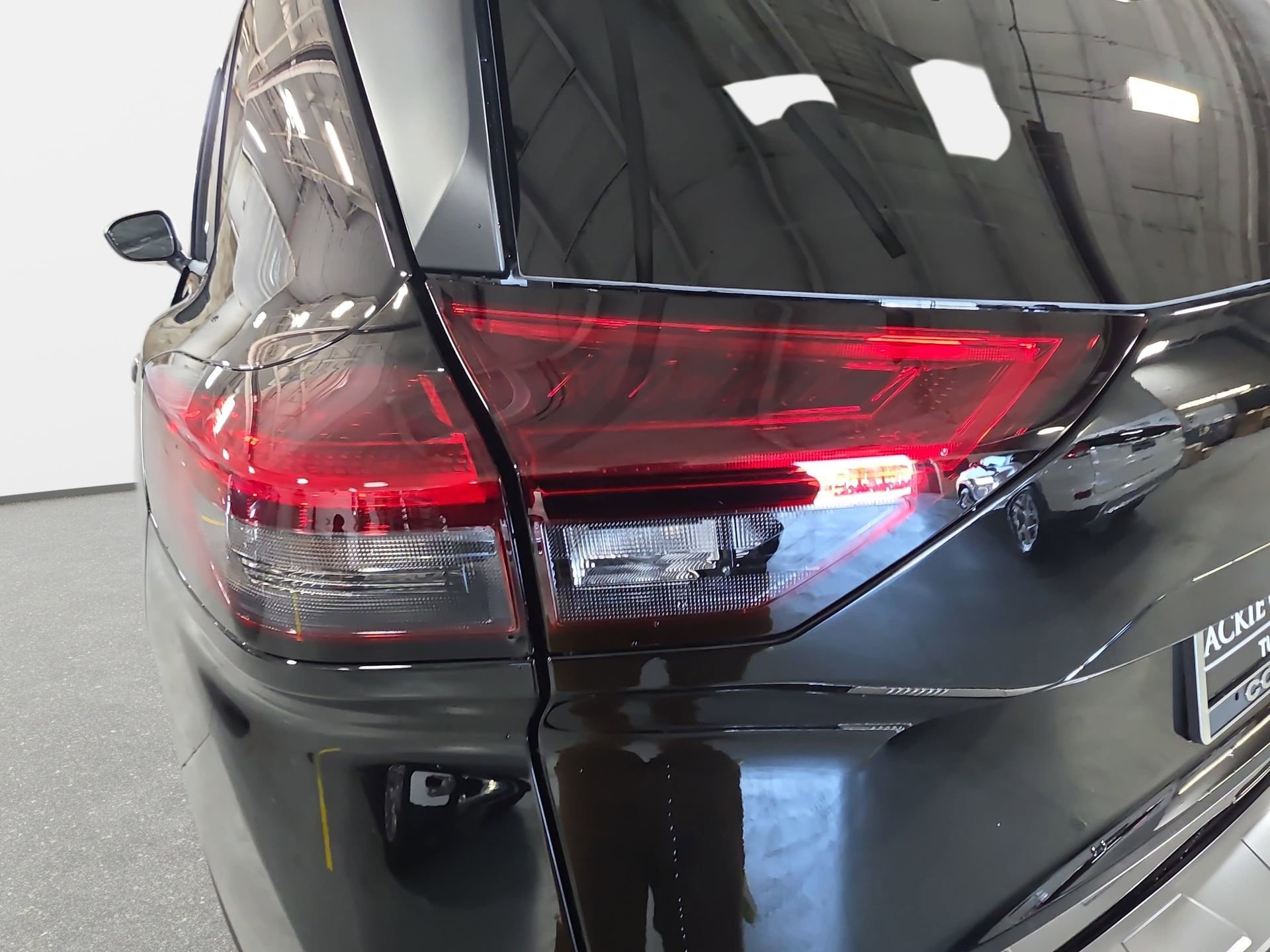 New 2026 Nissan Rogue SV w/ Cold Weather Package FWD image 31