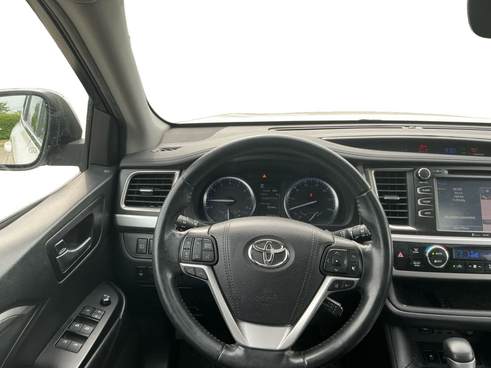 Used 2019 Toyota Highlander SE AWD/4WD image 11