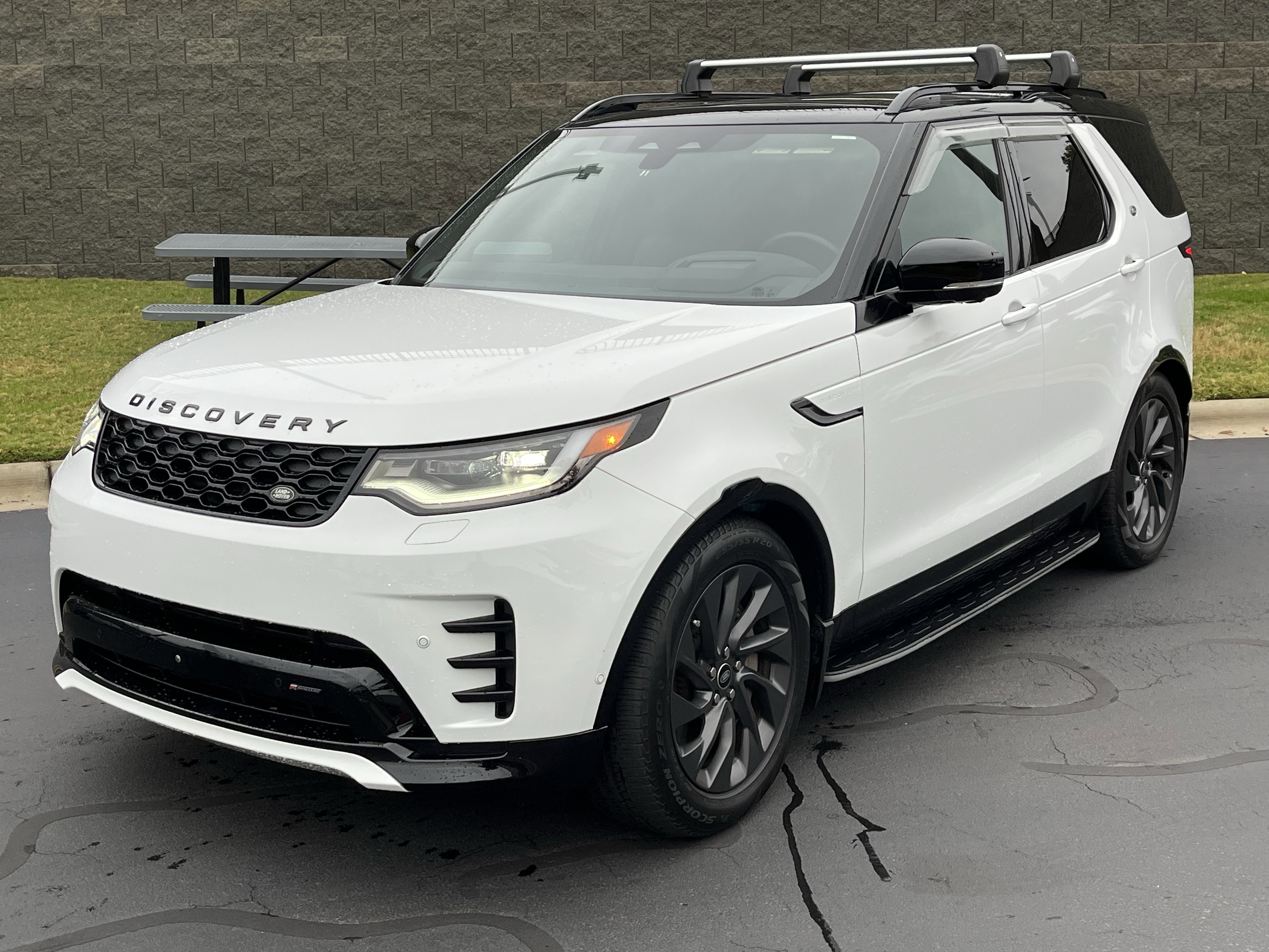 Used 2023 Land Rover Discovery S R-Dynamic