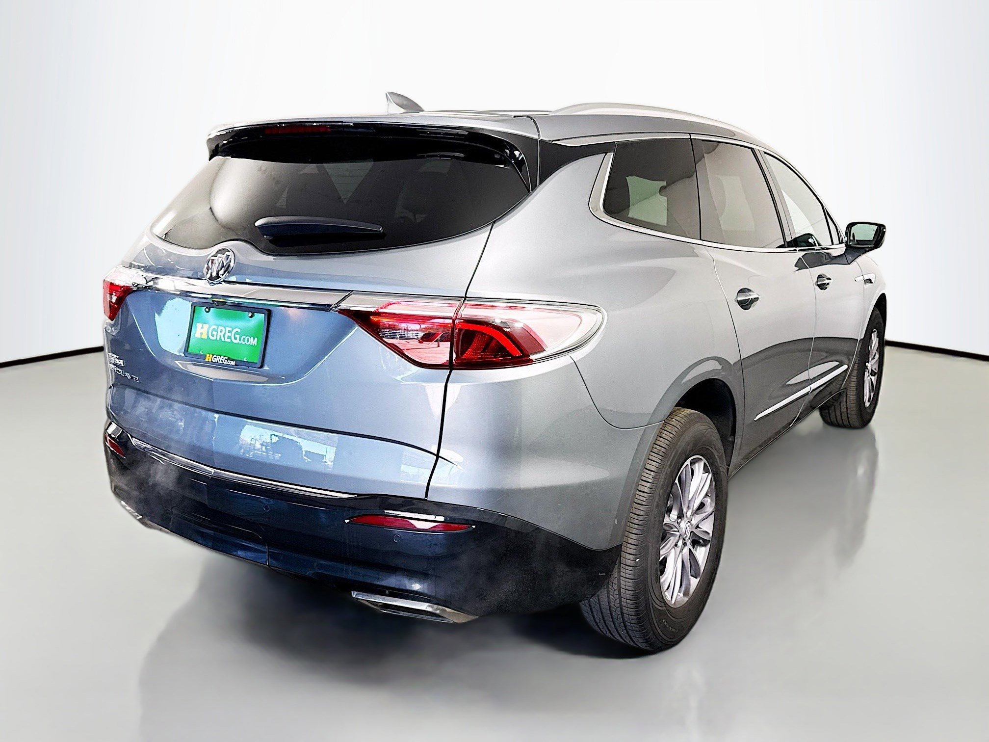 Used 2024 Buick Enclave Essence image 10