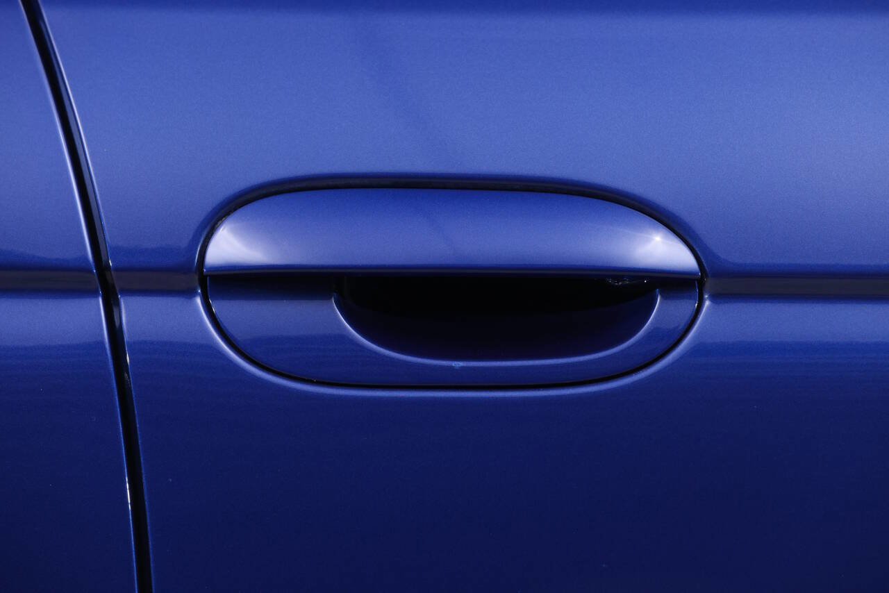 Used 2002 BMW M5 image 39