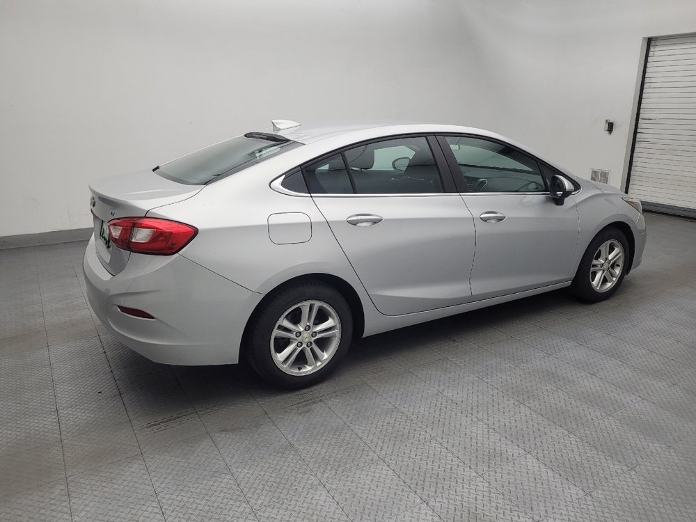 Used 2017 Chevrolet Cruze LT w/ Convenience Package FWD image 10