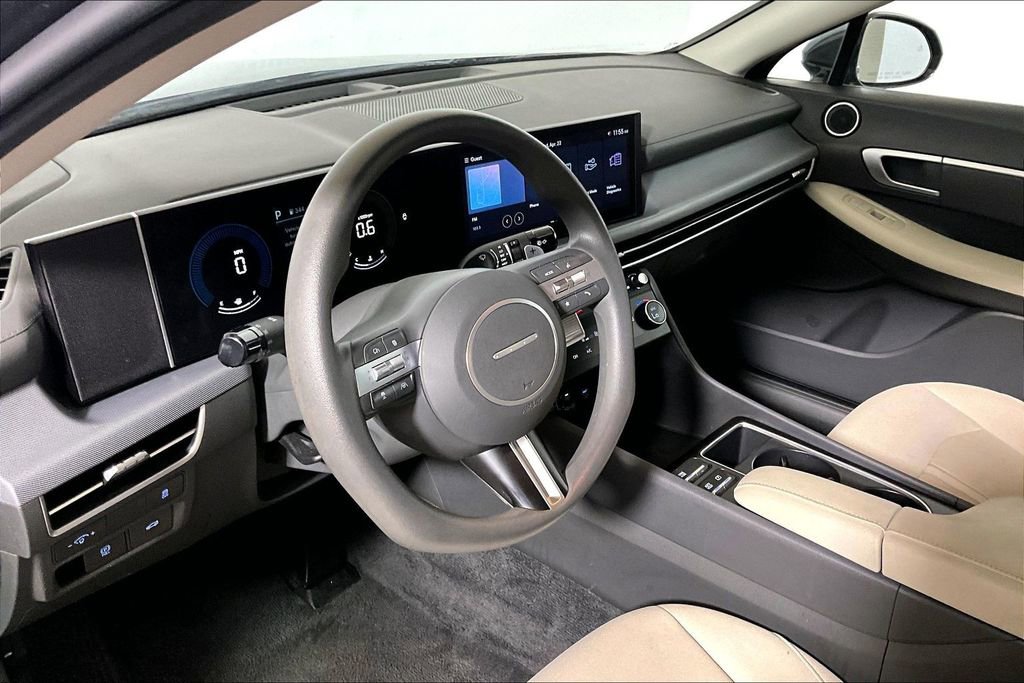 Used 2025 Hyundai Sonata SEL FWD image 10