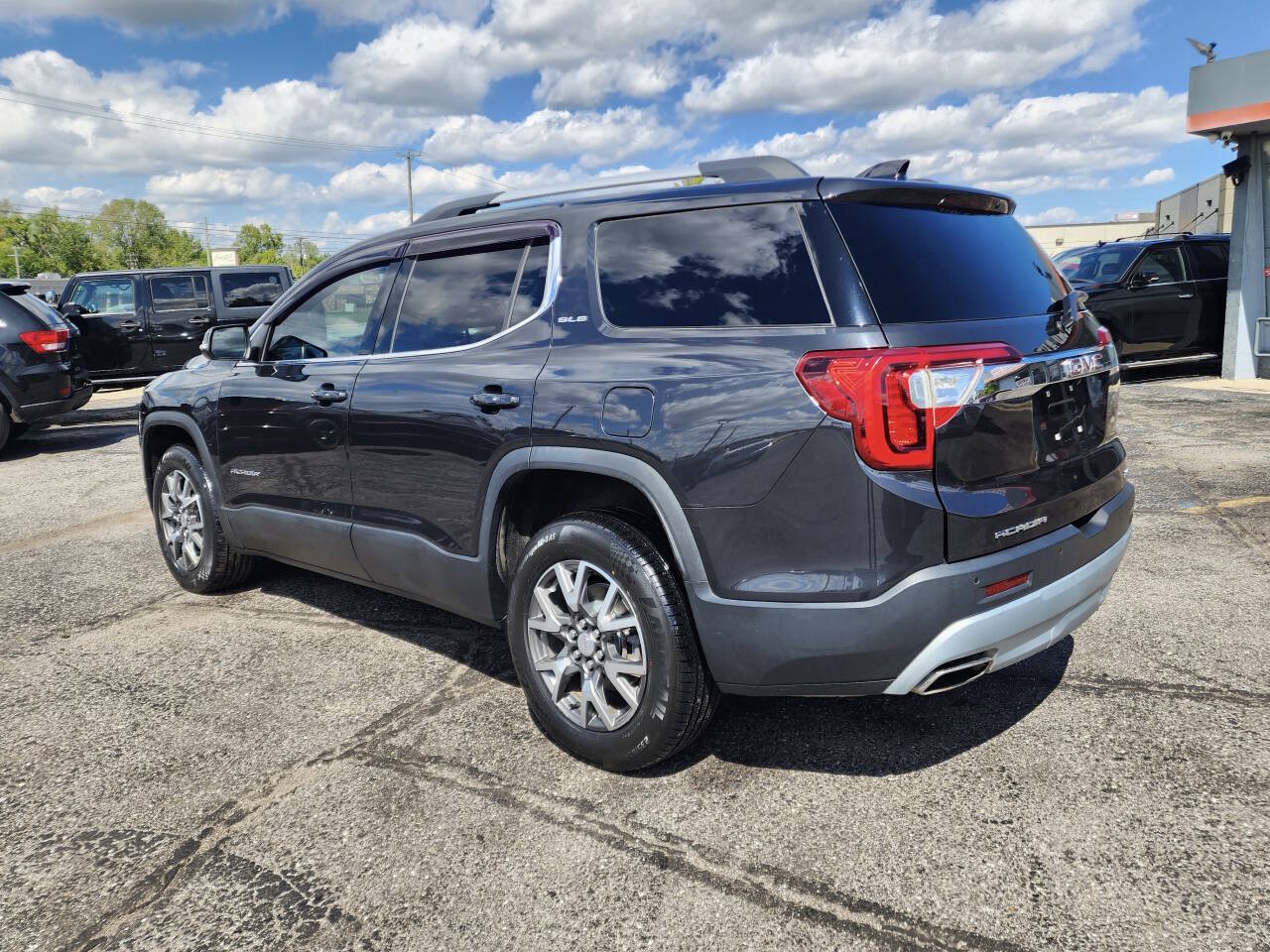 Used 2020 GMC Acadia SLE w/ Driver Convenience Package AWD/4WD image 4