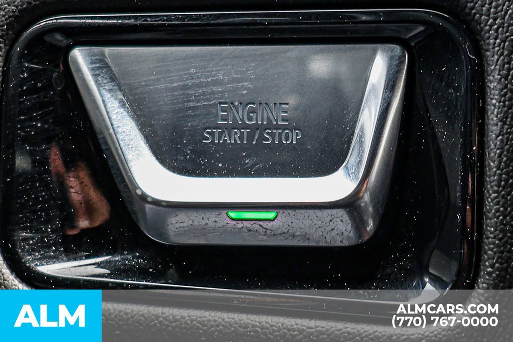Used 2025 GMC Yukon Denali AWD/4WD image 44