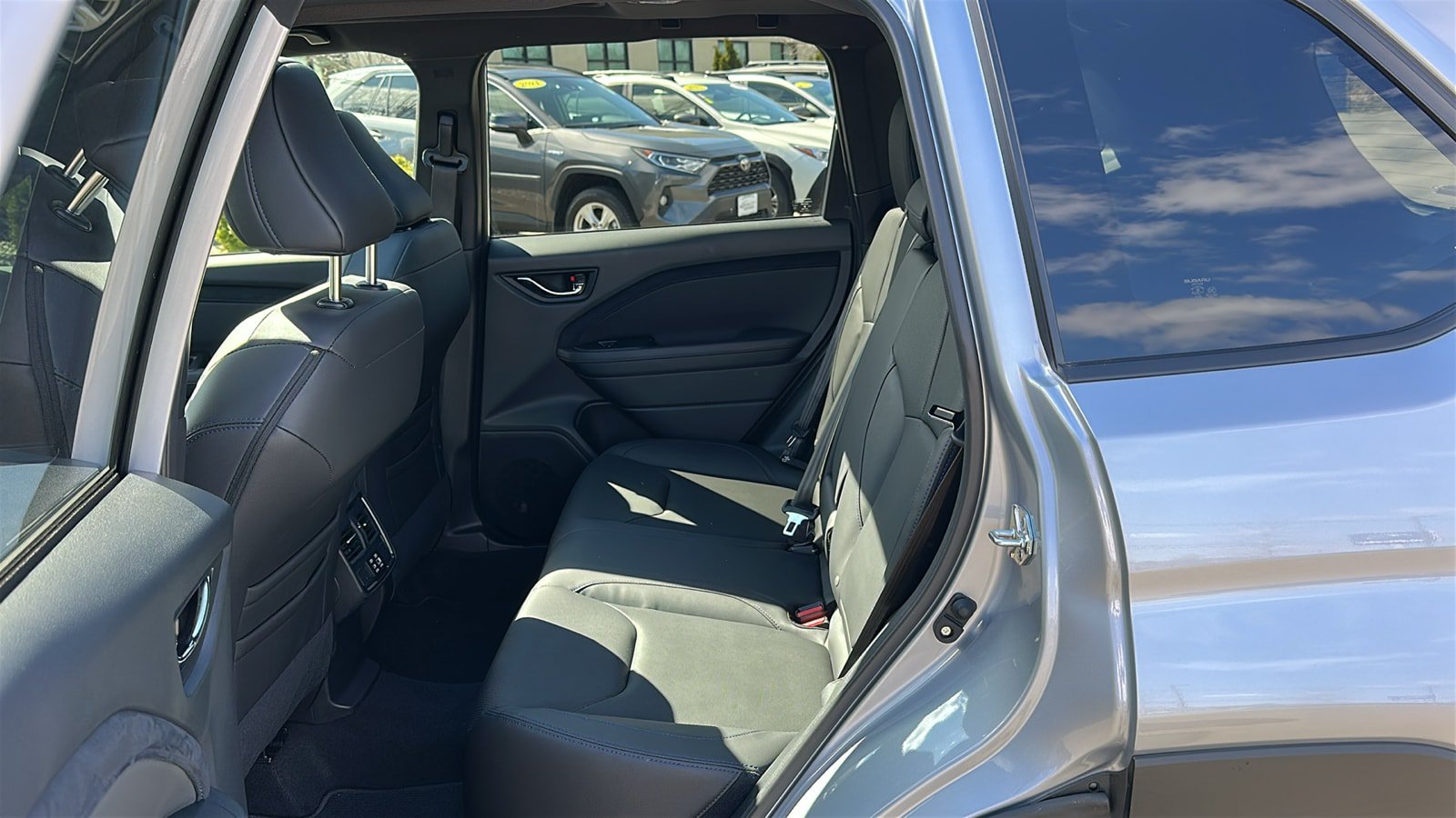Used 2025 Subaru Forester Limited AWD/4WD image 23