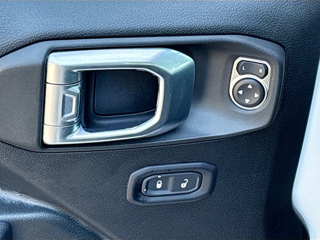 Used 2022 Jeep Wrangler Sport S image 21