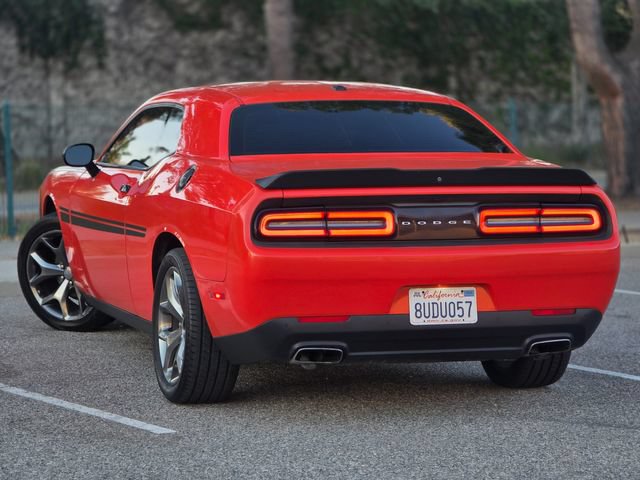 Used 2016 Dodge Challenger SXT w/ Driver Convenience Group RWD image 23