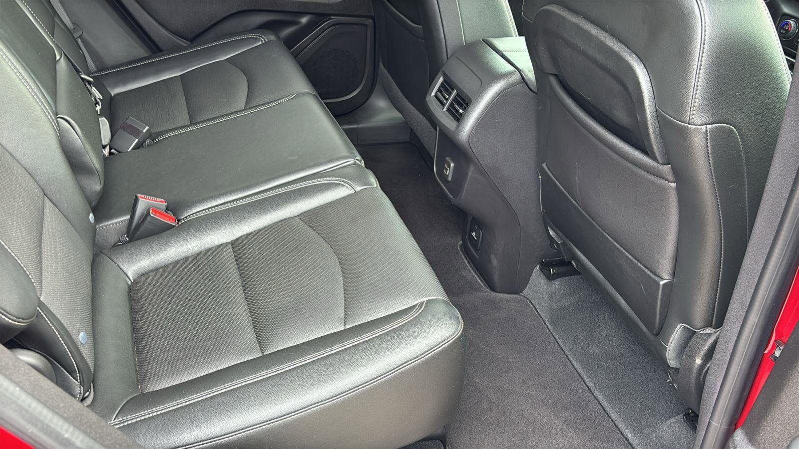 Certified 2024 GMC Terrain SLT w/ Elevation Edition AWD/4WD image 17