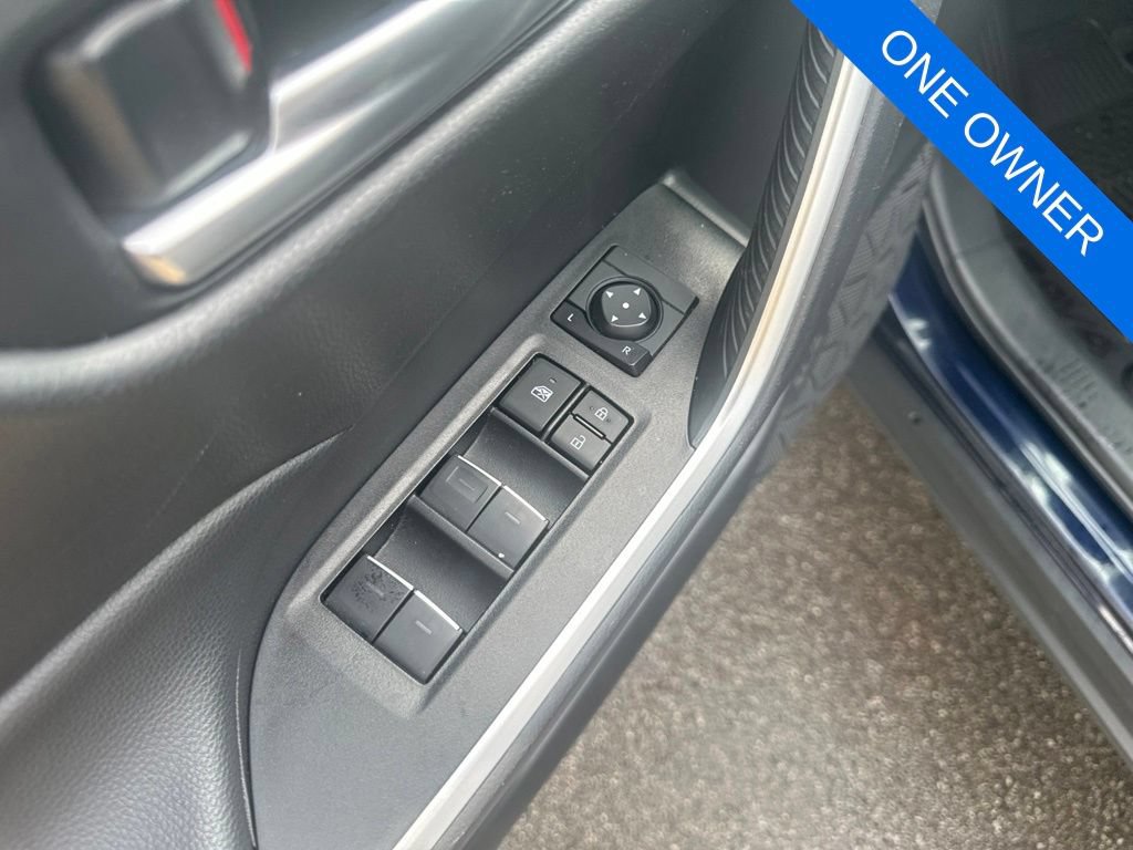 Used 2025 Toyota RAV4 XLE FWD image 10