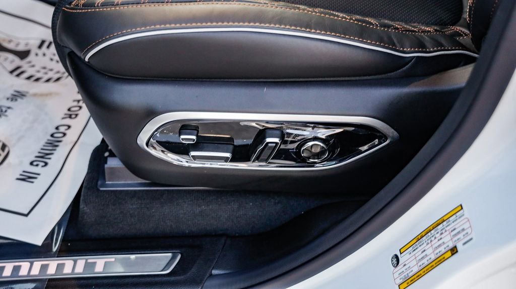 New 2025 Jeep Grand Cherokee Summit image 26