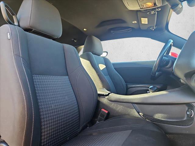 Used 2017 Dodge Challenger R/T image 19