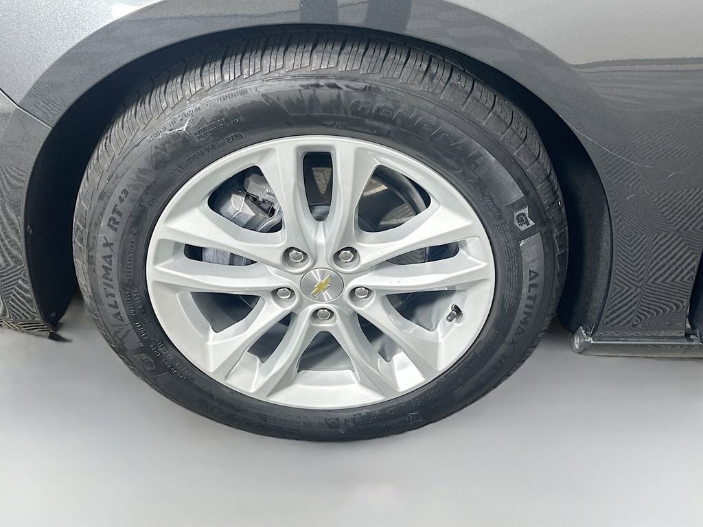 Used 2018 Chevrolet Malibu Hybrid w/ Leather Package image 30