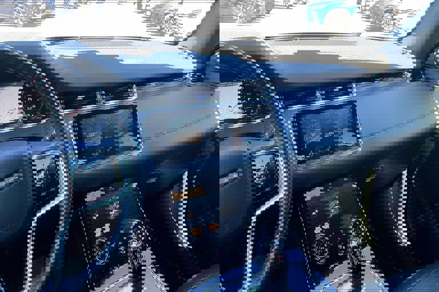 Used 2021 Land Rover Range Rover Evoque SE image 7