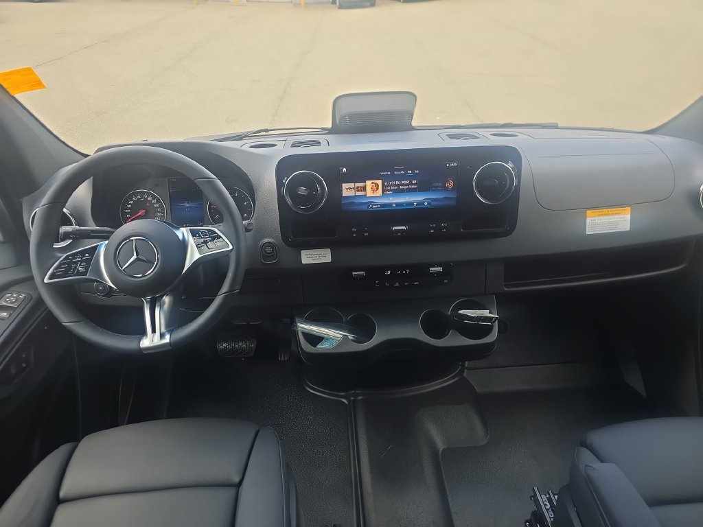 New 2026 Mercedes-Benz Sprinter 2500 image 12