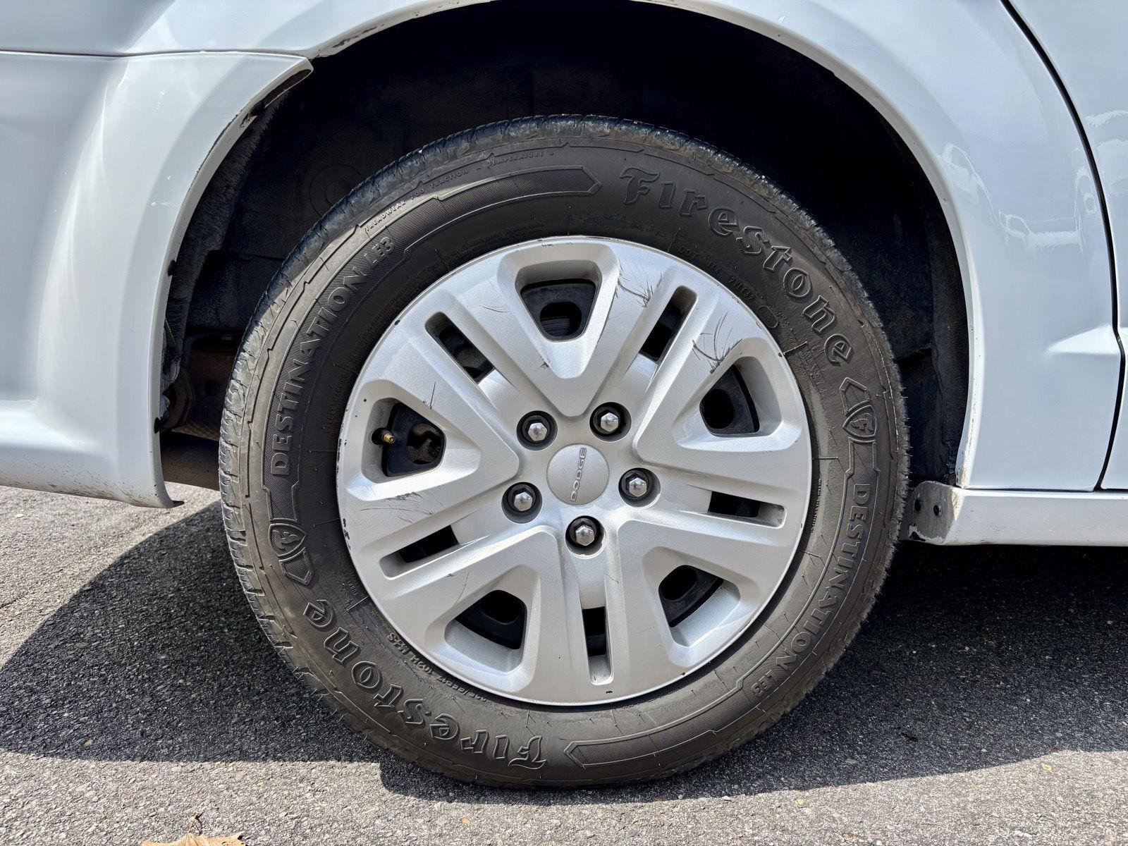 Used 2017 Dodge Grand Caravan SE image 33