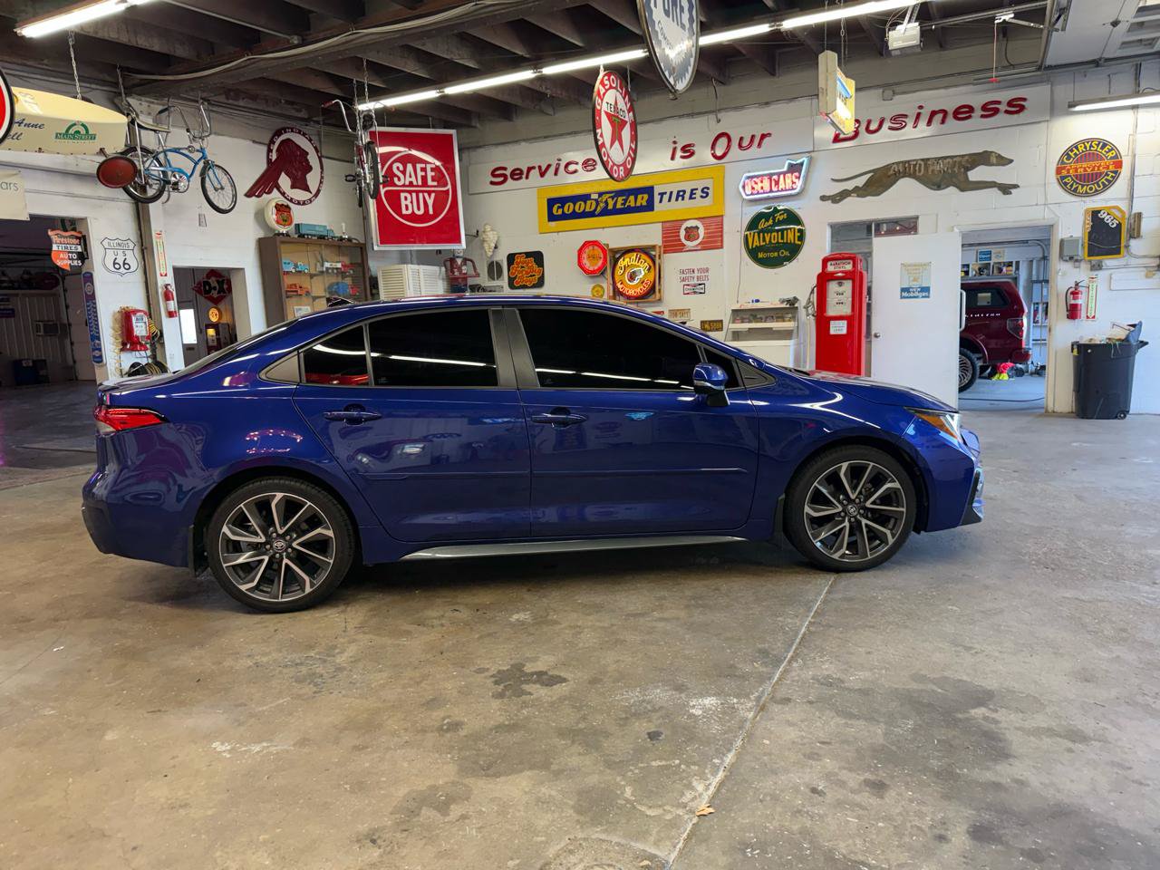 Used 2021 Toyota Corolla SE FWD image 5