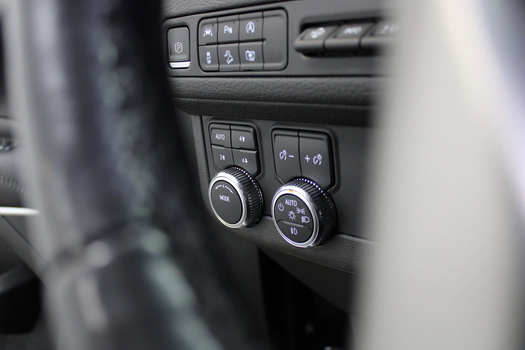 Used 2023 GMC Yukon Denali image 37