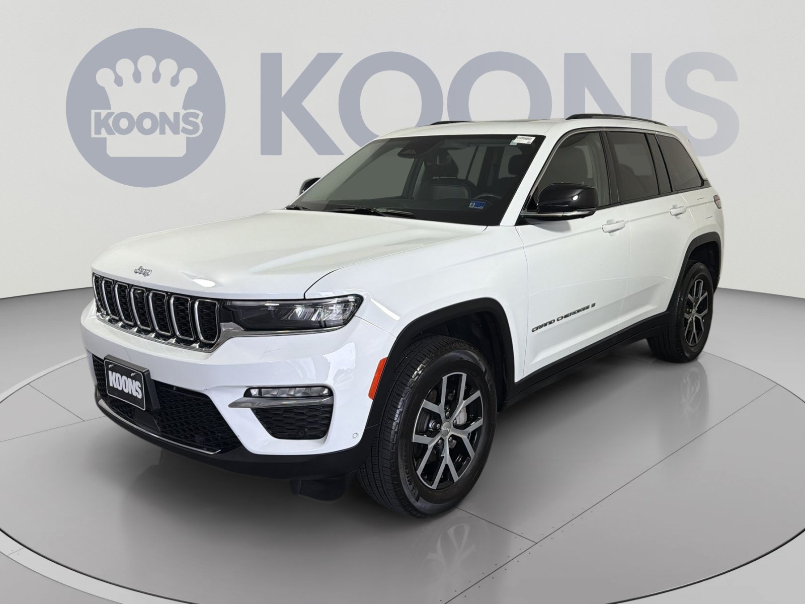 Used 2023 Jeep Grand Cherokee Limited w/ Luxury Tech Group II AWD/4WD image 1
