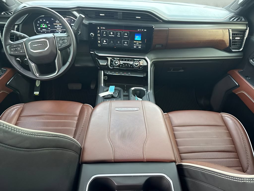 Used 2024 GMC Sierra 3500 Denali Ultimate AWD/4WD image 10