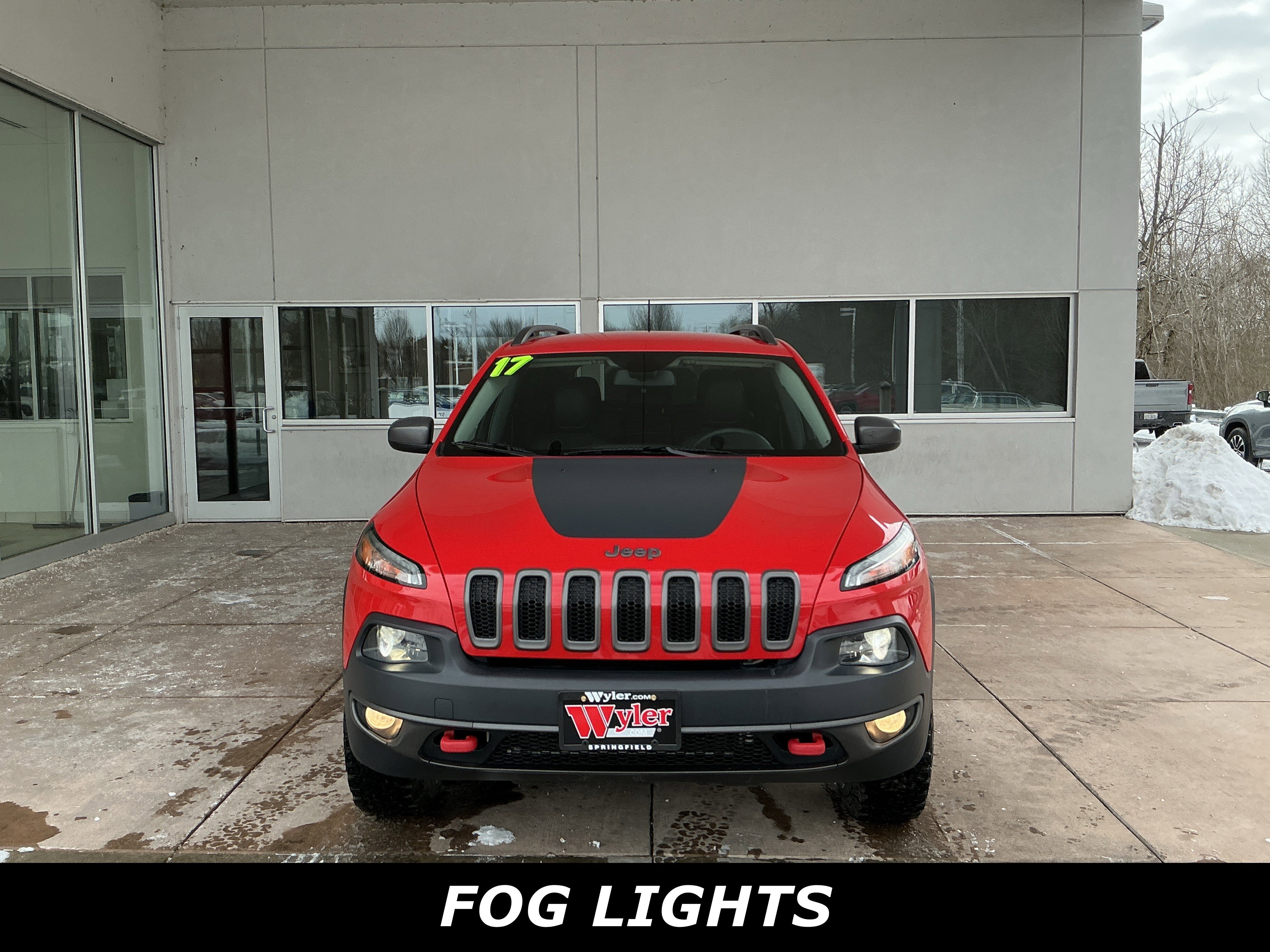 Used 2017 Jeep Cherokee Trailhawk w/ Cold Weather Group image 2