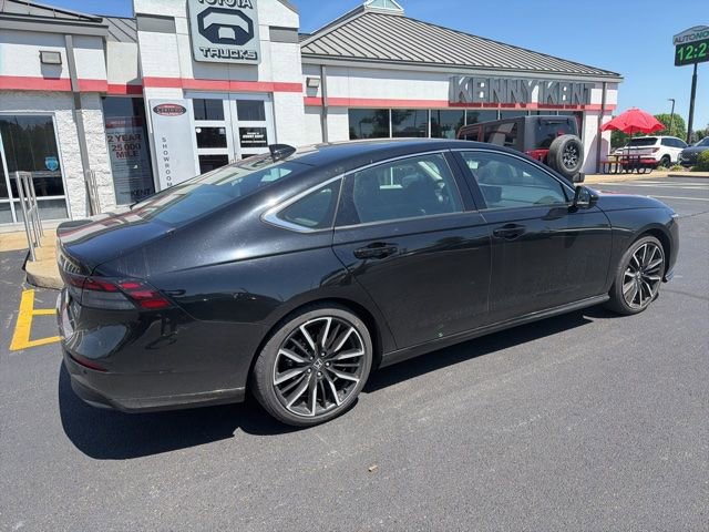 Used 2023 Honda Accord Touring image 13
