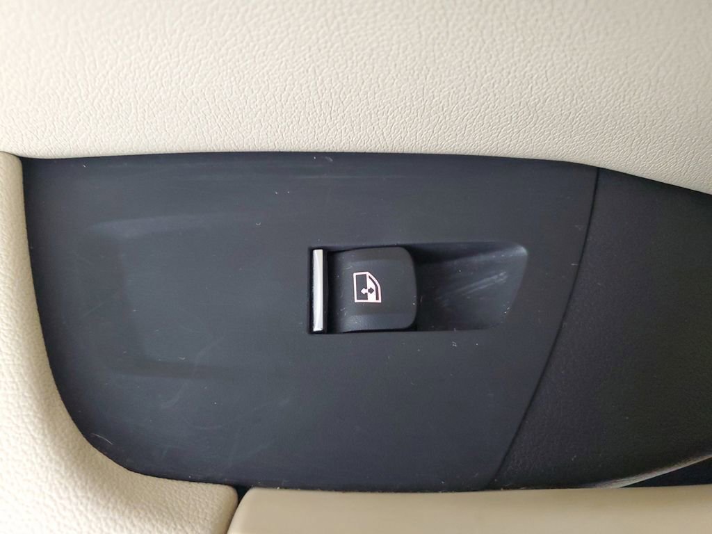 Used 2019 BMW X3 sDrive30i w/ Driving Assistance Package RWD image 19