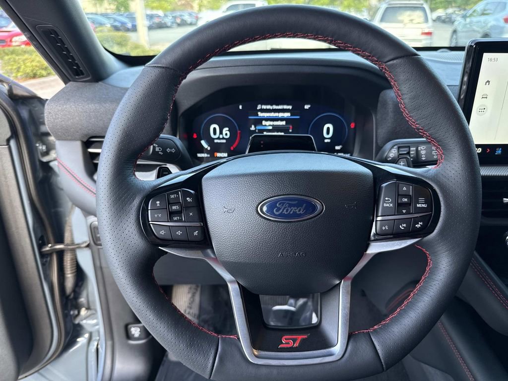 Used 2025 Ford Explorer ST RWD image 44