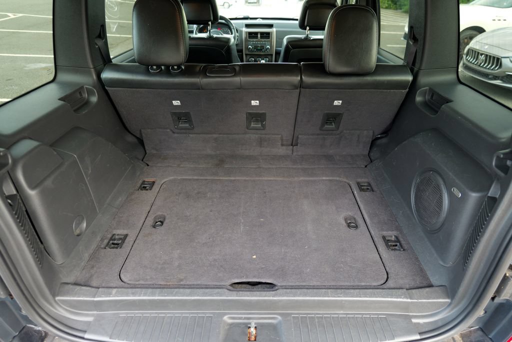 Used 2011 Jeep Liberty Limited w/ Chrome Accents Group AWD/4WD image 56