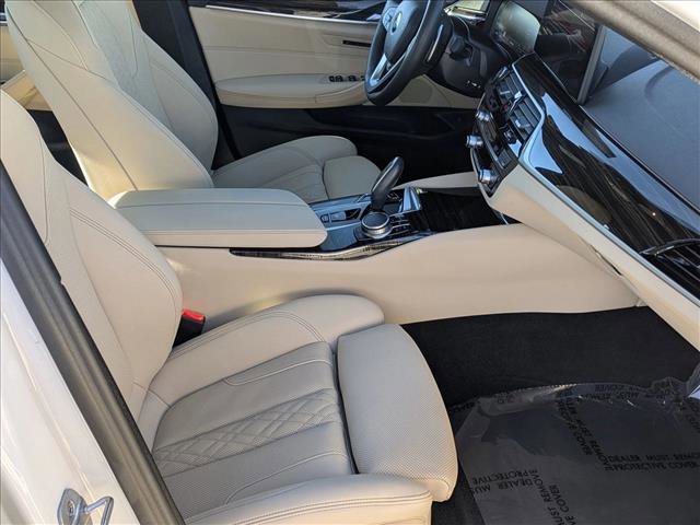 Used 2023 BMW 530i xDrive w/ Convenience Package image 22