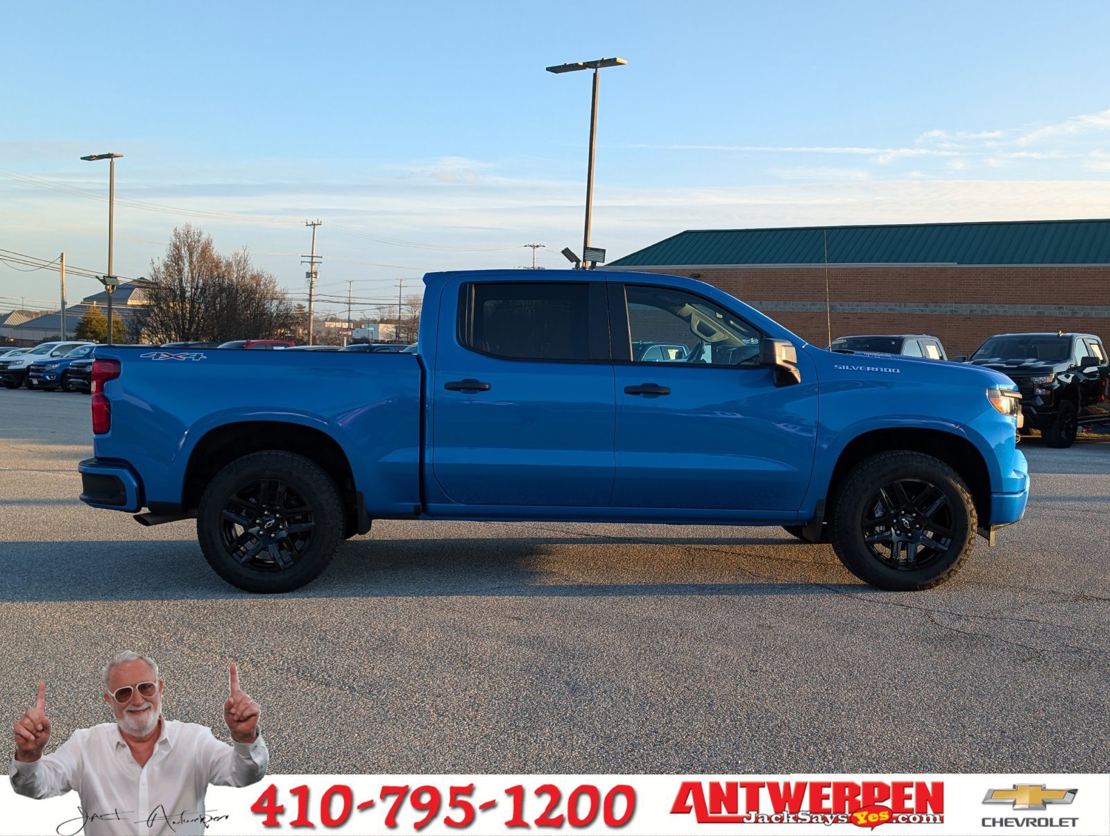 Used 2025 Chevrolet Silverado 1500 Custom AWD/4WD image 2