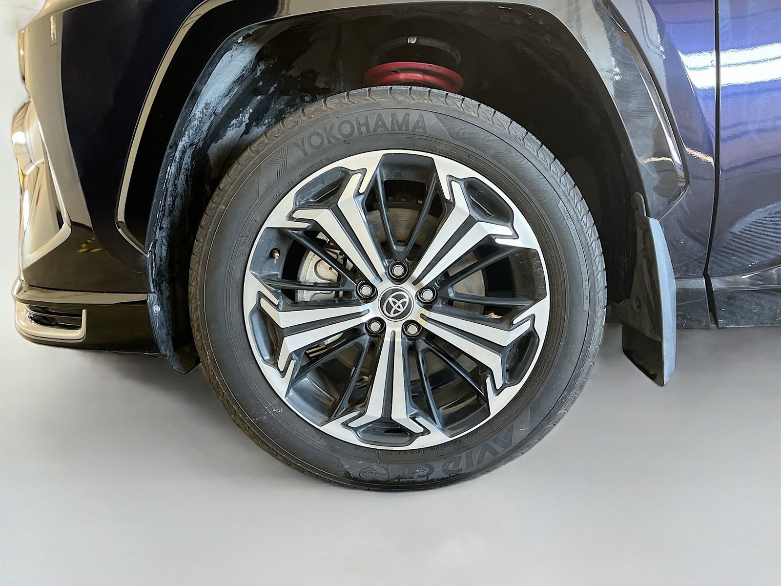 Used 2024 Toyota RAV4 XSE w/ Weather Package image 34