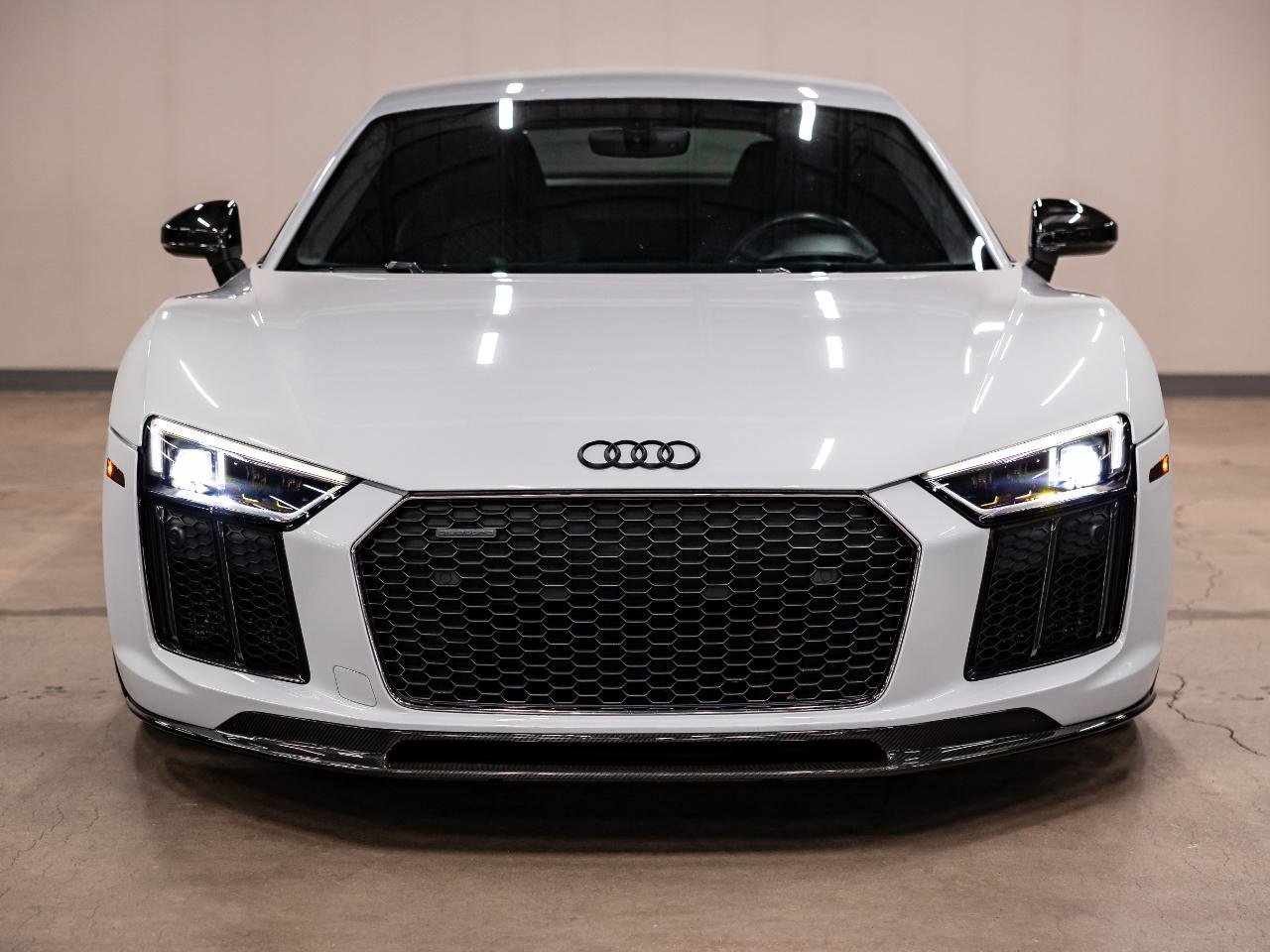 Used 2017 Audi R8 V10 plus image 9